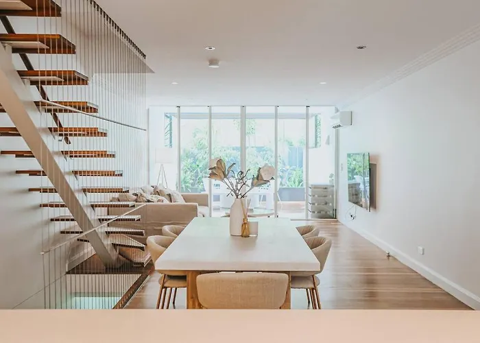 Tranquil Stylish Urban Retreat